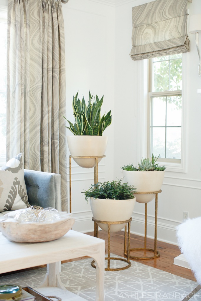 becki-owens-blog modern living room with planters